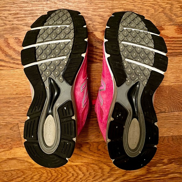 New Balance 990 V4 Women’s 6.5 Pink‎ Ribbon Breast Cancer Sneakers USA Made - Picture 7 of 8